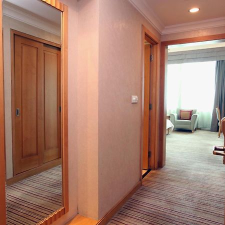 Beijing Hotel Экстерьер фото