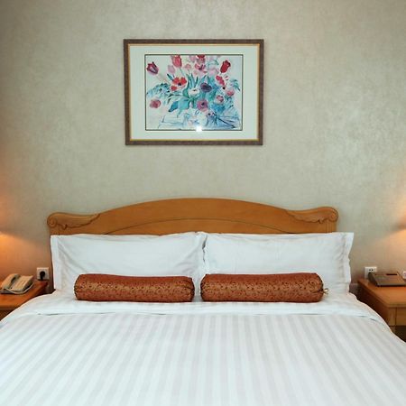 Beijing Hotel Экстерьер фото