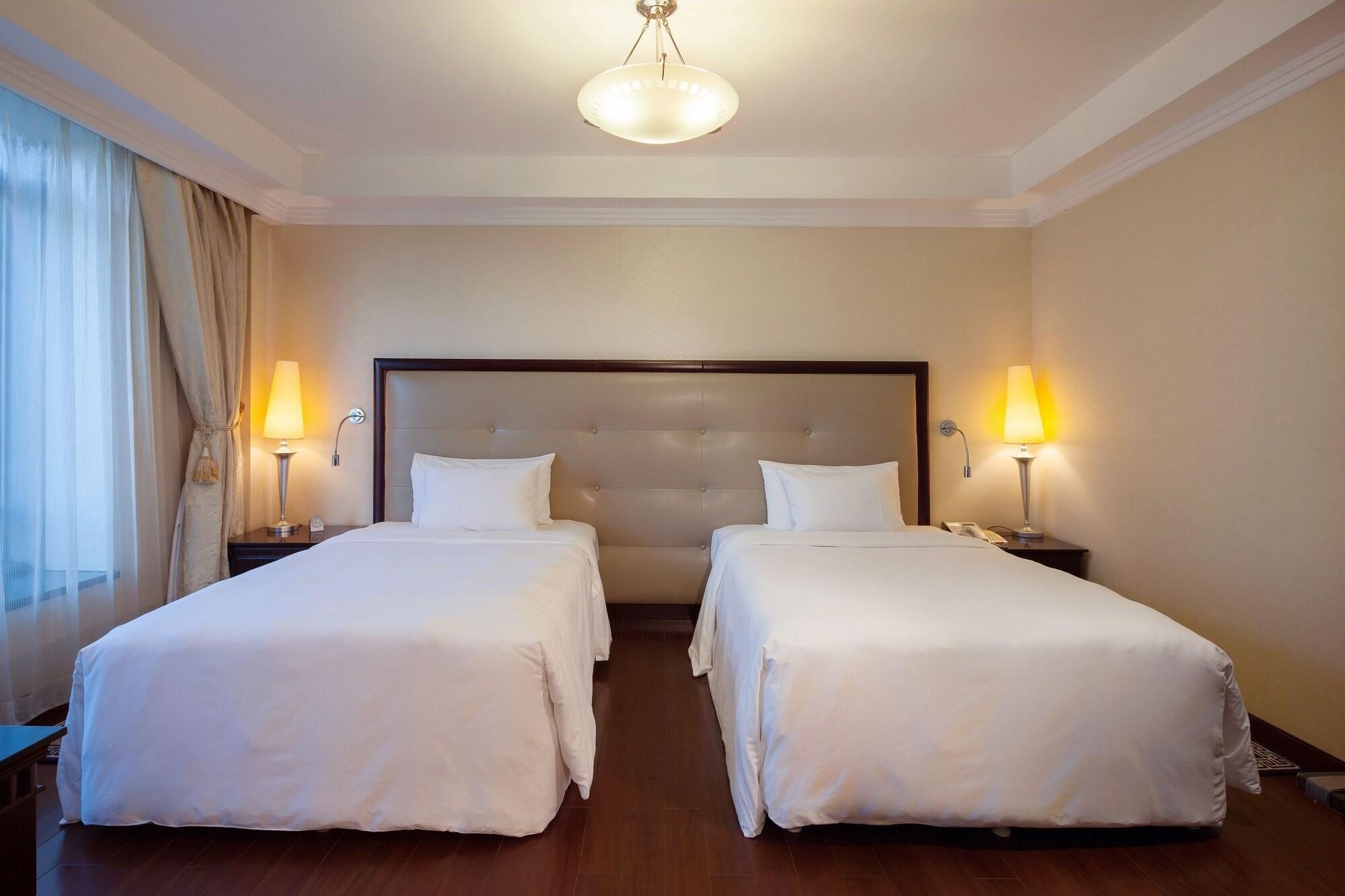 Beijing Hotel Экстерьер фото