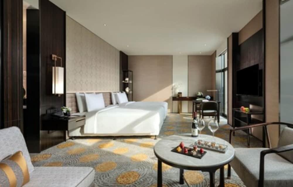 Beijing Hotel Экстерьер фото
